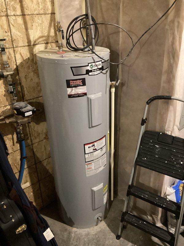 Provided estimate for kitchen faucet replacement. Discussed options with customer and documented existing installation. Customer enrolled in rewards program after reviewing proposal.