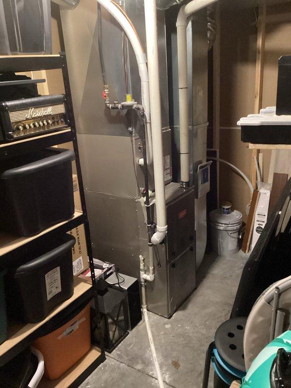 Provided estimate for kitchen faucet replacement. Discussed options with customer and documented existing installation. Customer enrolled in rewards program after reviewing proposal.