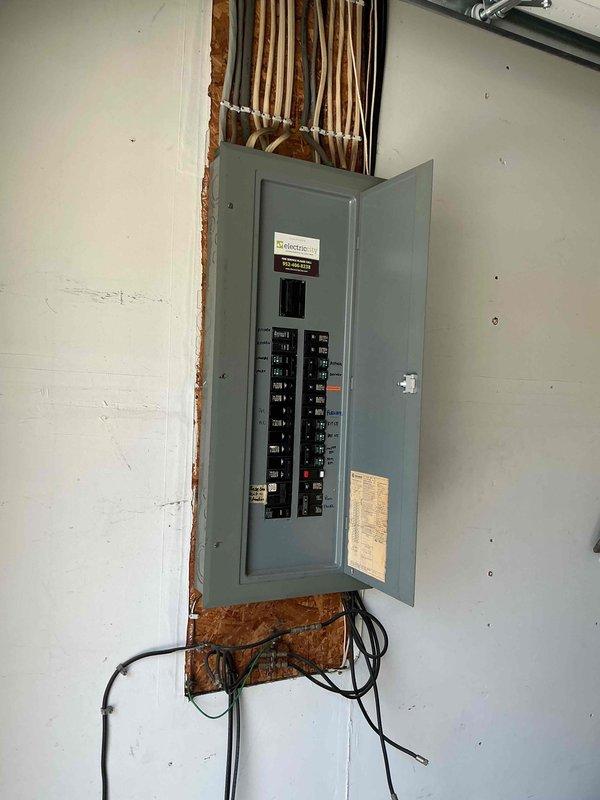 Performed preventive maintenance cooling tune-up on residential air conditioning system under maintenance agreement. Conducted comprehensive inspection of AC unit including electrical connections at breaker panel, furnace/air handler blower motor assembly, gas valve connections, and all internal components. System found operational with all components functioning within normal parameters; no repairs required at this time.