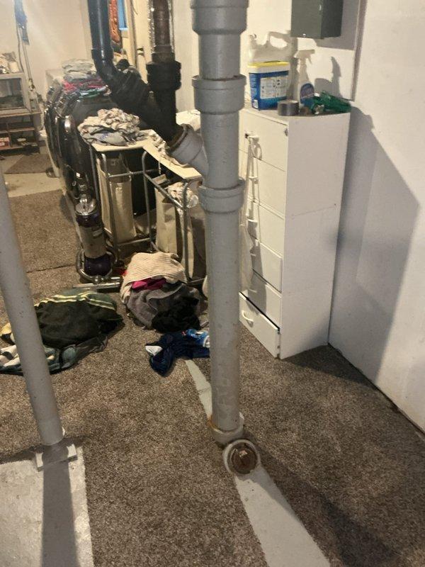 Responded to a leaking outdoor faucet shut-off valve that continued to discharge water after being closed. Upon inspection, identified a half-inch gate valve with a compromised stem actively spraying water from the packing area. Successfully removed the failed gate valve and installed a replacement shut-off valve to restore proper water control and eliminate the leak.