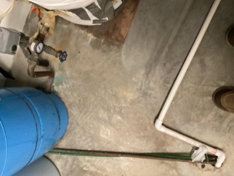 Responded to service call for leaking outdoor hose bib. Upon arrival, confirmed active leak from handle assembly when spigot was in use. Removed failed hose bib and installed new replacement unit, ensuring proper sealing and secure mounting. Tested operation under full water pressure to verify leak was eliminated and spigot functioned correctly.