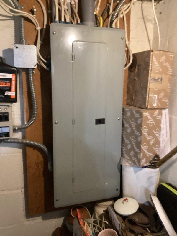 Completed routine AC tune-up and preventive maintenance visit for rewards membership holder. Performed comprehensive system inspection, verified all components operating properly, and confirmed unit is clean with no issues or concerns identified. System functioning within normal parameters.