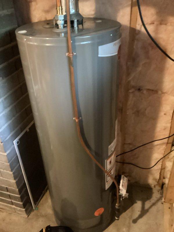Completed comprehensive air conditioning maintenance visit as part of membership agreement. Verified refrigerant levels within manufacturer specifications, performed complete system cleaning, inspected filter condition, and tested all electrical components. All systems operating properly with no deficiencies identified.