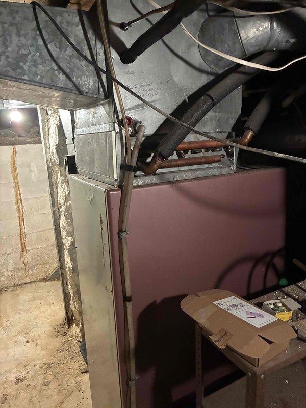 Completed comprehensive HVAC maintenance and inspection on 2011 Carrier air conditioning unit and existing oil furnace system. Air conditioning unit found in good working order with proper 20-degree temperature differential and all electrical components operating within manufacturer specifications. Oil furnace system inspected and noted as aged equipment requiring replacement. Coordinated follow-up appointment with advisor to provide propane furnace conversion estimate as customer expressed interest in upgrading heating system from oil to propane fuel source.