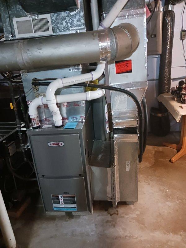 Responded to no cooling complaint with 5-degree temperature differential between thermostat setting and actual indoor temperature. Diagnosed 1999 air conditioning system with critically low R22 refrigerant charge. Due to age of equipment (24 years old), obsolete refrigerant type, and cost of R22, recommended complete system replacement rather than recharge.