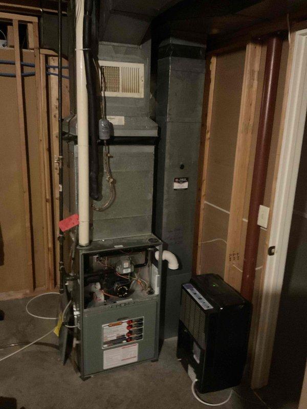 Completed comprehensive Family Rewards tune-up service on residential Rheem HVAC system including both furnace and air conditioning units. Performed full system inspection per maintenance agreement protocol, replaced failed AC contactor to restore proper compressor operation, and documented all findings on standard tune-up checklist form. No additional issues identified during inspection; system operating within normal parameters upon completion.