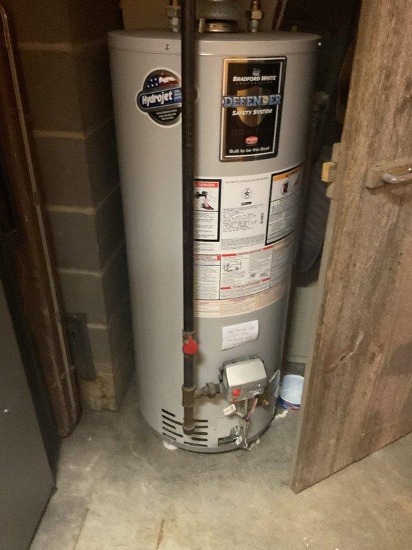 Completed comprehensive HVAC maintenance agreement service including air conditioner and furnace tune-up on eight year-old system. Unit found in good operating condition with all components functioning properly per maintenance checklist. All routine maintenance procedures performed and documented per membership agreement requirements.
