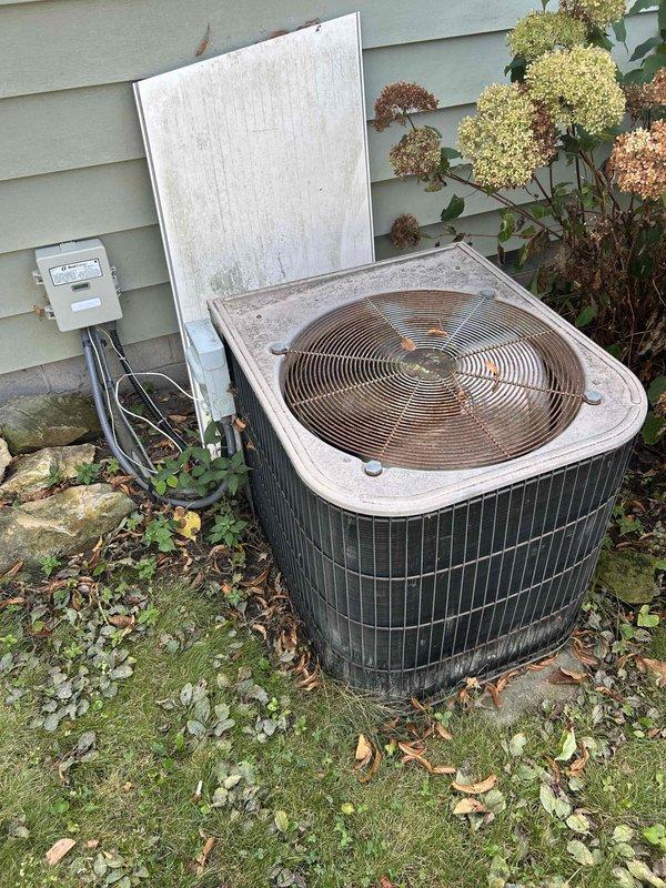 Returned for follow-up service on no-cool complaint after allowing system to fully thaw from previous day's iced condition. Diagnosed 1989 AC system low on R-22 refrigerant. Advised customer that Pulse furnace has very limited parts availability due to age and discontinuation. Service advisor scheduled to provide replacement system estimate.