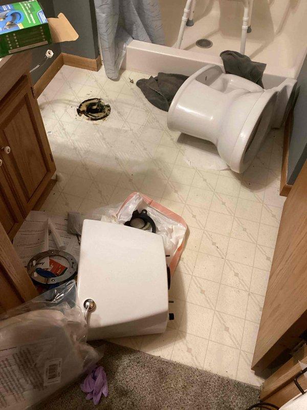 Removed the existing toilet and found a broken closet flange. Repaired the flange with a closet flange repair kit, then installed a new toilet with a new wax ring and secured it to the floor. Verified the toilet was properly seated and cleaned the work area.
