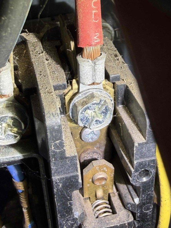 Completed seasonal cooling maintenance inspection on HVAC system. Performed standard preventative maintenance procedures including inspection of compressor assembly, refrigerant lines, and mechanical components. All equipment found operating within normal parameters. Recommended membership renewal for continued maintenance coverage.