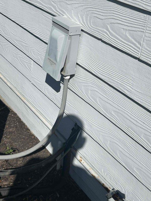 Responded to no-cool complaint on 20+ year-old residential air conditioning system. Upon arrival, assessed existing outdoor condenser unit and determined that due to age and condition, replacement would be more cost-effective than repair. Provided comprehensive estimate for complete HVAC system replacement, including new outdoor condensing unit, refrigerant line set, electrical connections, and associated components to restore cooling functionality to the residence.