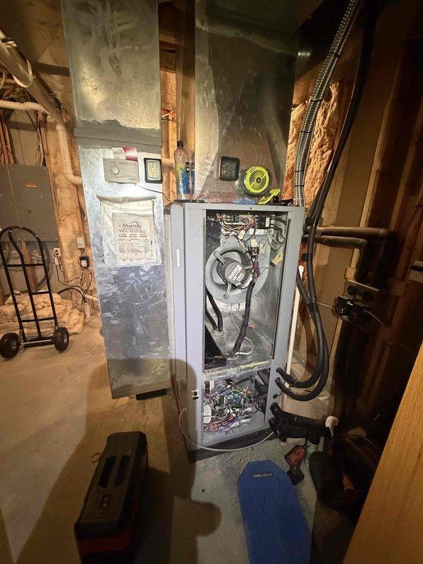 Completed comprehensive air conditioning tune-up service on residential HVAC system. Performed full system inspection including pressure testing, verified blower motor operation, checked electrical connections and wiring, and inspected ductwork integrity. All components found operating within normal parameters with system pressure readings at appropriate levels for optimal cooling performance.