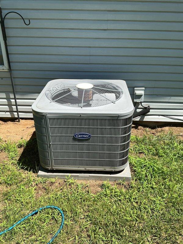 Completed first prepaid cooling season maintenance visit on Carrier air conditioning system. Performed comprehensive cooling check including inspection of outdoor condensing unit, verification of proper operation, and replaced 16x20x4 air filter. Unit found in good operating condition with no deficiencies noted.