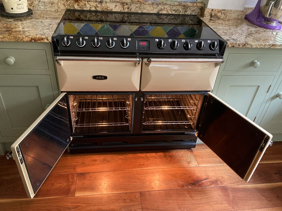 Oven Cleaning Halstead Sudbury, AGA Professional Cleaners