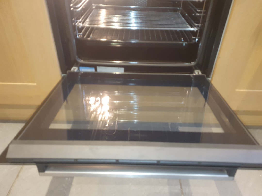 cleaning a single oven OvenGleamers Cambridge West  cleaning a single oven OvenGleamers Cambridge West