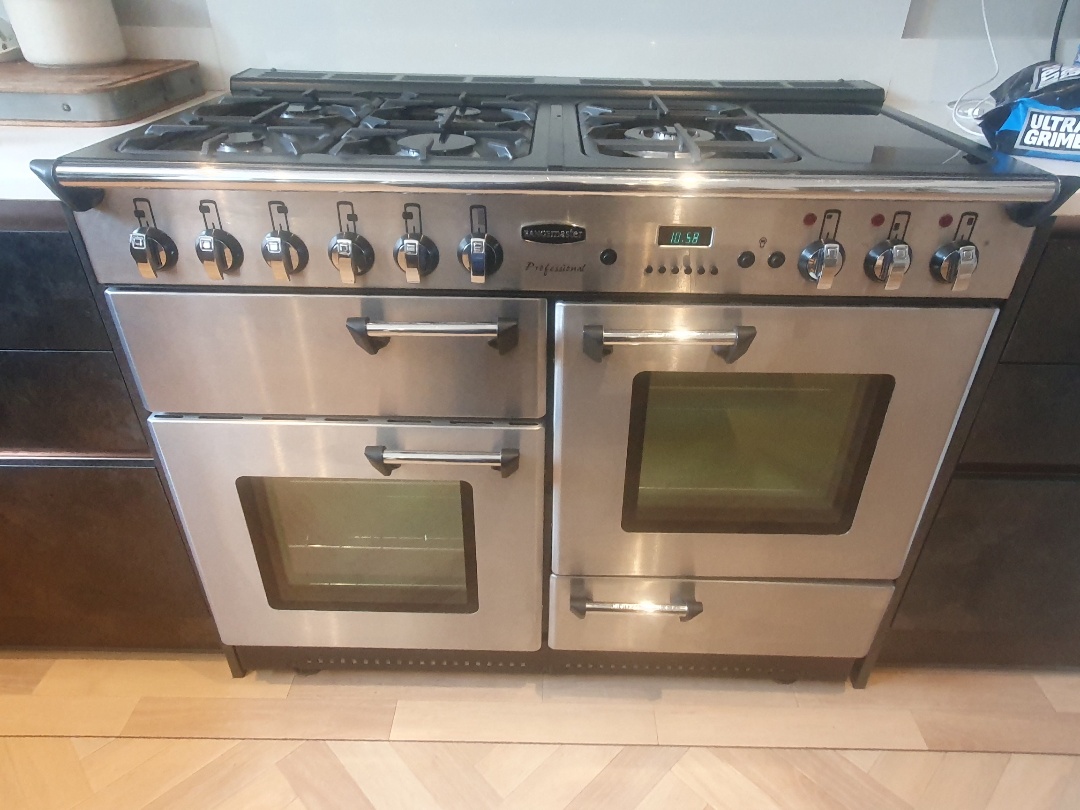 cleaning a DOR OvenGleamers Cambridge West 