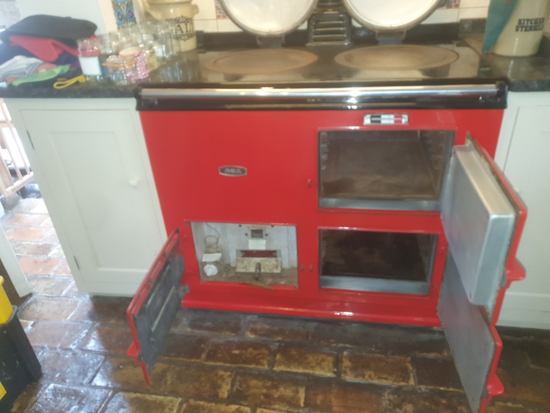 Cleaning a 2 oven AGA OvenGleamers Cambridge West 