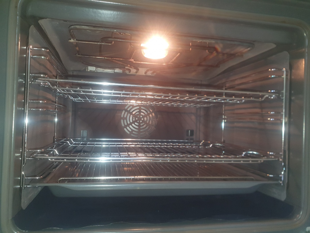 cleaning a single oven OvenGleamers Cambridge West 