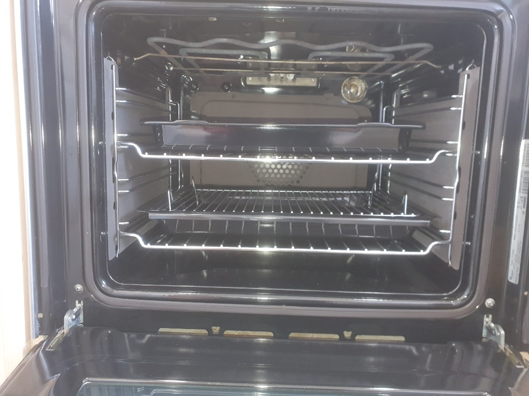 cleaning a single oven OvenGleamers Cambridge West 