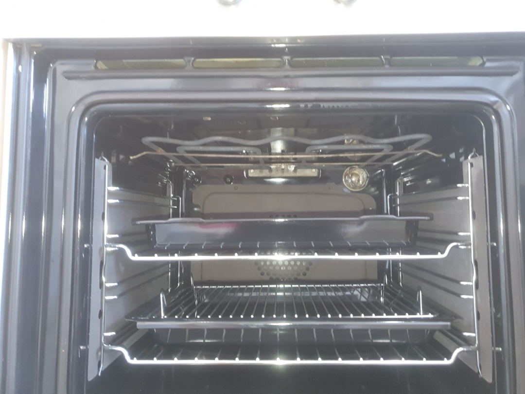 cleaning a single oven OvenGleamers Cambridge West 