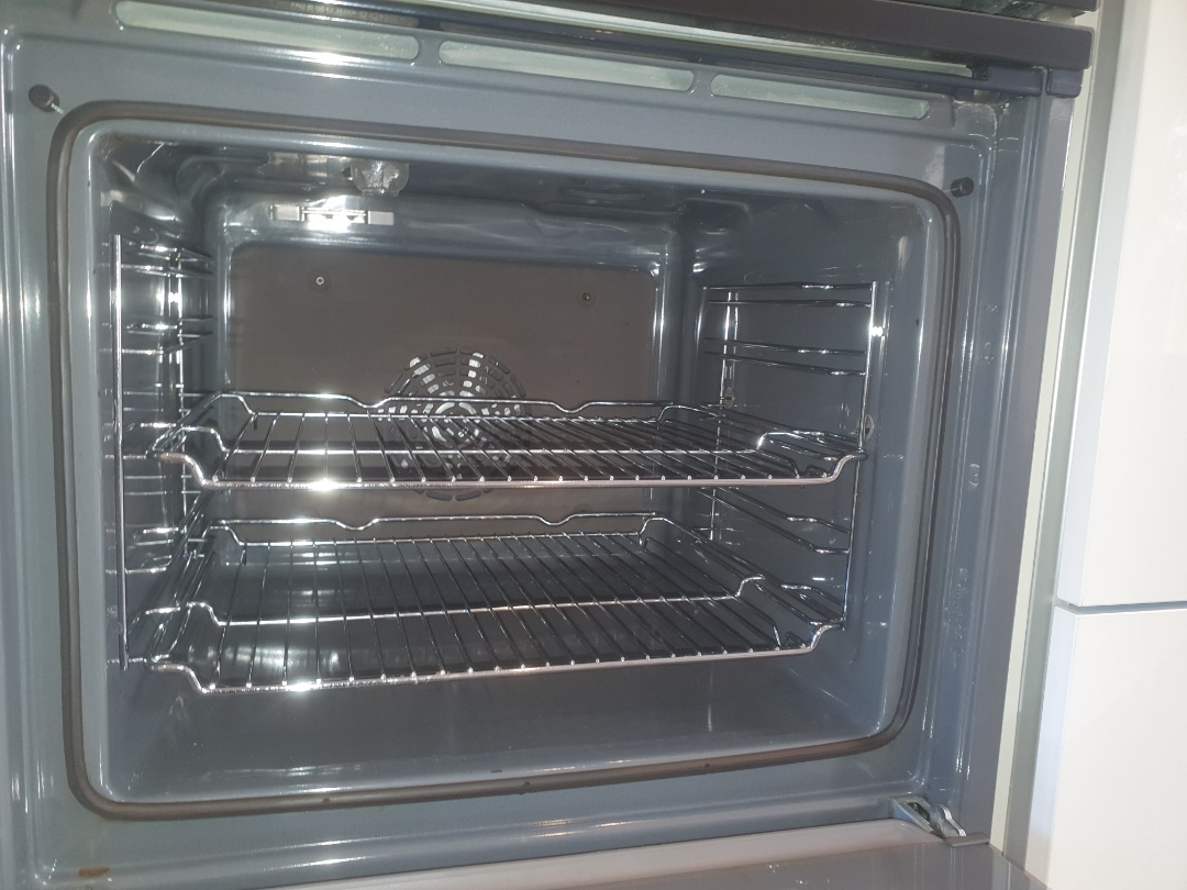 cleaning a single oven OvenGleamers Cambridge West  cleaning a single oven OvenGleamers Cambridge West