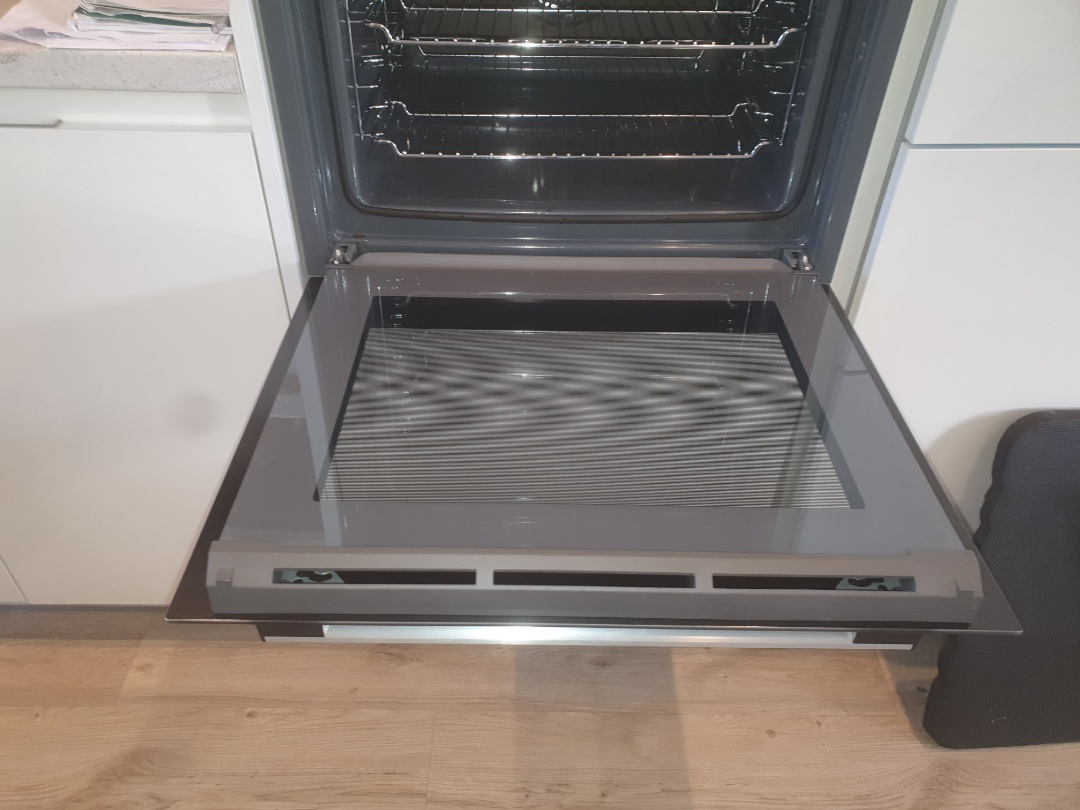 cleaning a single oven OvenGleamers Cambridge West  cleaning a single oven OvenGleamers Cambridge West