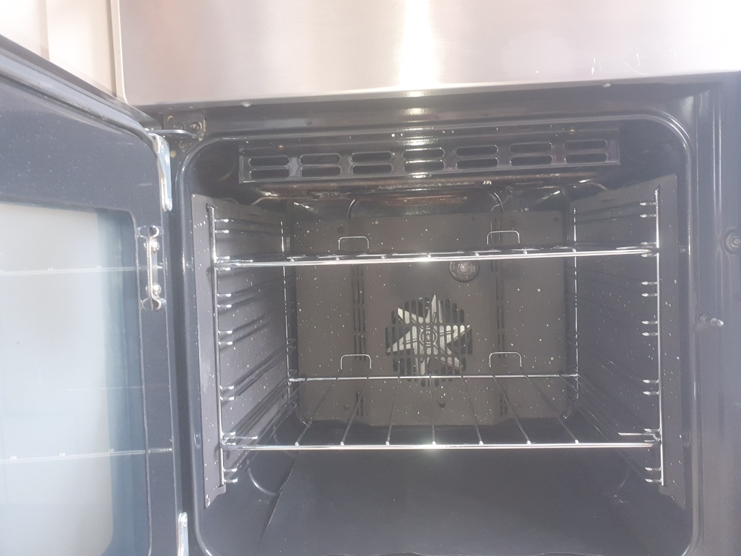cleaning a DOR OvenGleamers Cambridge West 