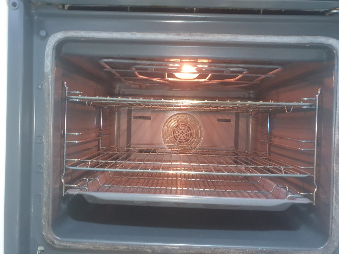 cleaning a single oven OvenGleamers Cambridge West 