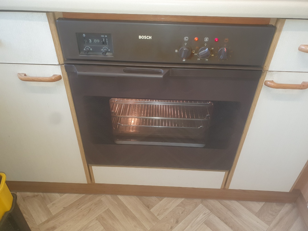 cleaning a single oven OvenGleamers Cambridge West 