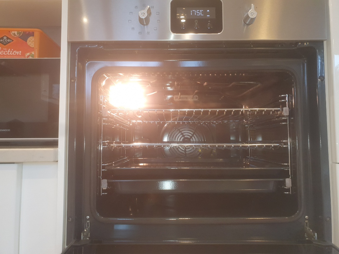cleaning a single oven OvenGleamers Cambridge West 
