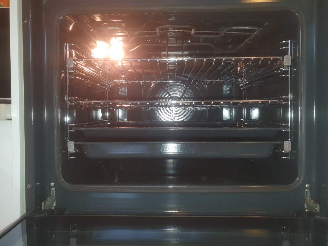 cleaning a single oven OvenGleamers Cambridge West 