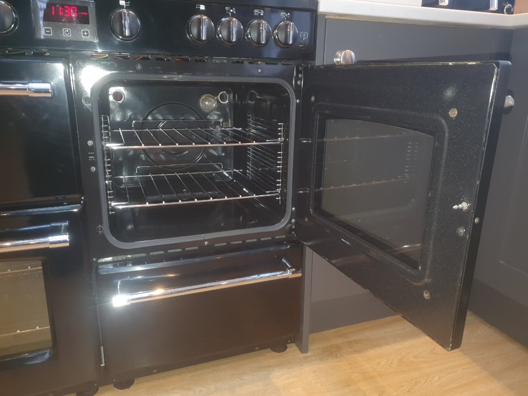 cleaning a DOR OvenGleamers Cambridge West 
