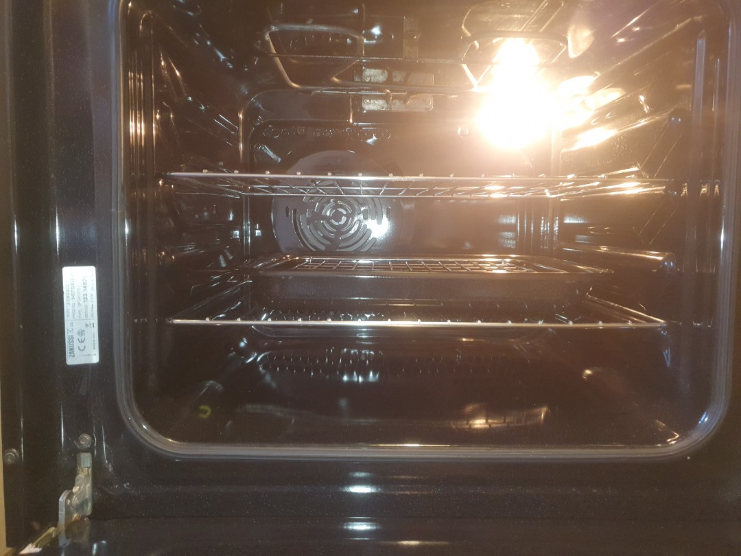 cleaning a single oven and hob OvenGleamers Cambridge West 