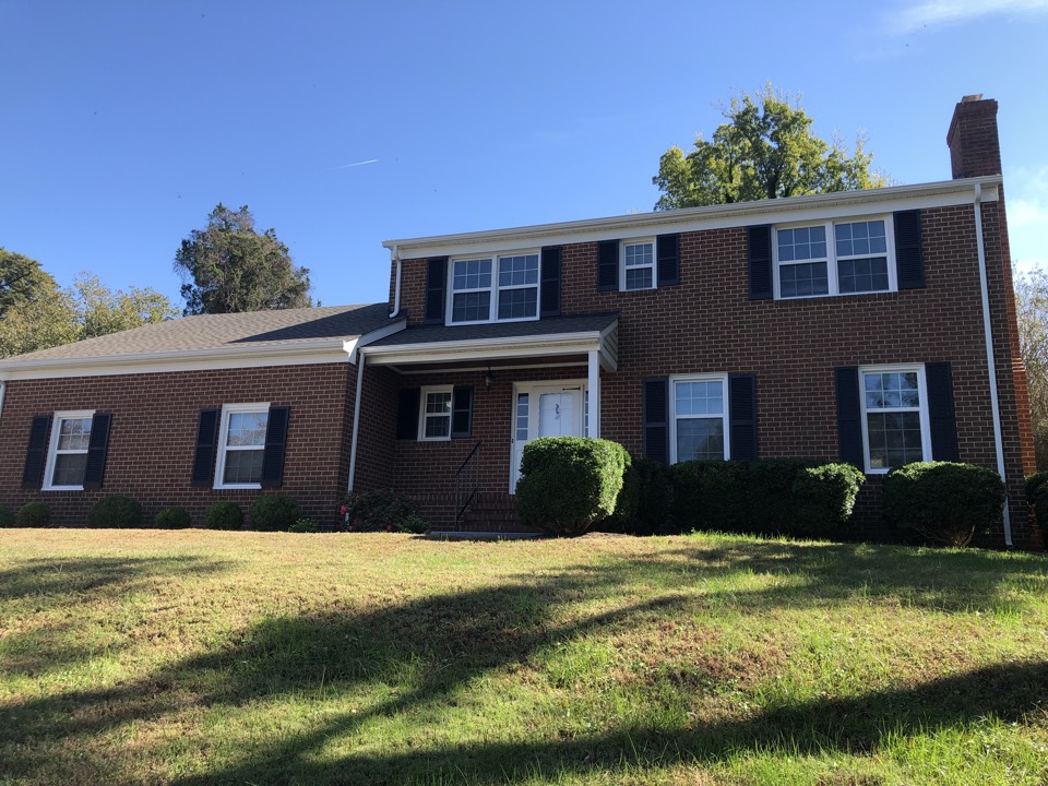 Newport News, VA - Better View install of colonial style windows with cottage offsets for a classic look, in NN by Menchville. If you have any historical needs or just want a certain look call us at (757) 689-6210. Newport News, VA - Better View install of colonial style windows with cottage offsets for a classic look, in NN by Menchville. If you have any historical needs or just want a certain look call us at (757) 689-6210.
