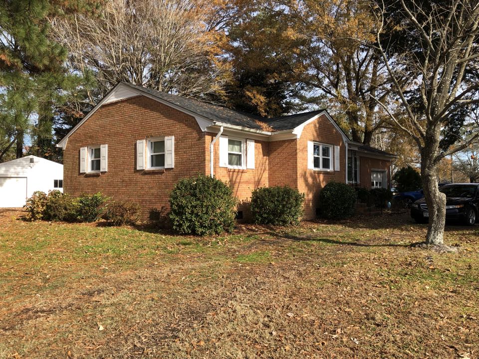 Chesapeake, VA - Better View install of 11 Moss windows and matching PVC wrap in Chesapeake. Form economy to full custom products we got you covered just call (757) 689-6210. Chesapeake, VA - Better View install of 11 Moss windows and matching PVC wrap in Chesapeake. Form economy to full custom products we got you covered just call (757) 689-6210.