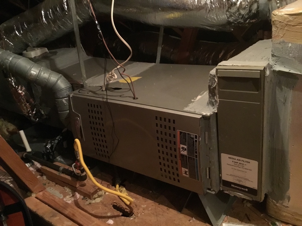 Houston, TX - Heater inspection for two natural gas furnaces. Carrier furnace for the downstairs and Lennox furnace for the upstairs. Checked all safety switches, made sure flue pipe was up to code and no obstructions existed within the inducer draft motor. Gave a full report on findings with detailed solutions. Houston, TX - Heater inspection for two natural gas furnaces. Carrier furnace for the downstairs and Lennox furnace for the upstairs. Checked all safety switches, made sure flue pipe was up to code and no obstructions existed within the inducer draft motor. Gave a full report on findings with detailed solutions.