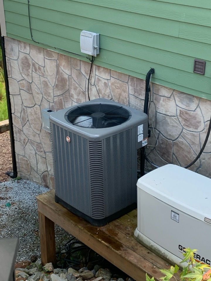 Maintenance on RHEEM Ruud dual fuel system 