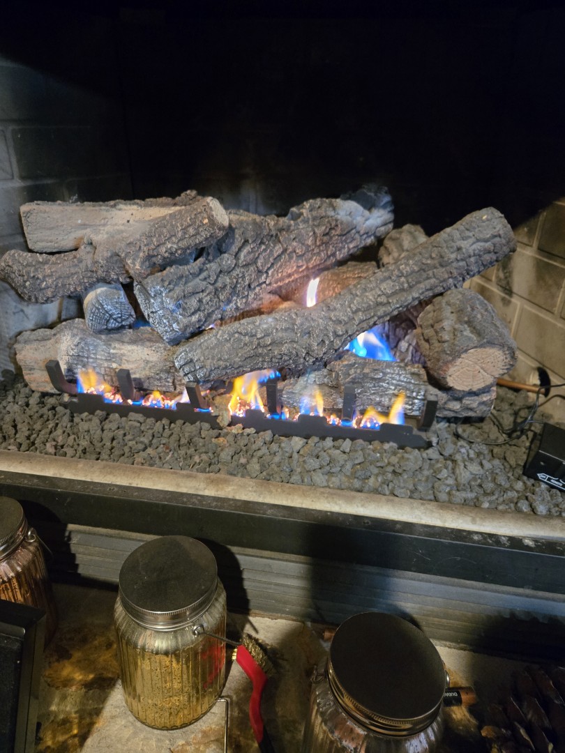 Heating maintenance to Goodman heatpump and fire log service