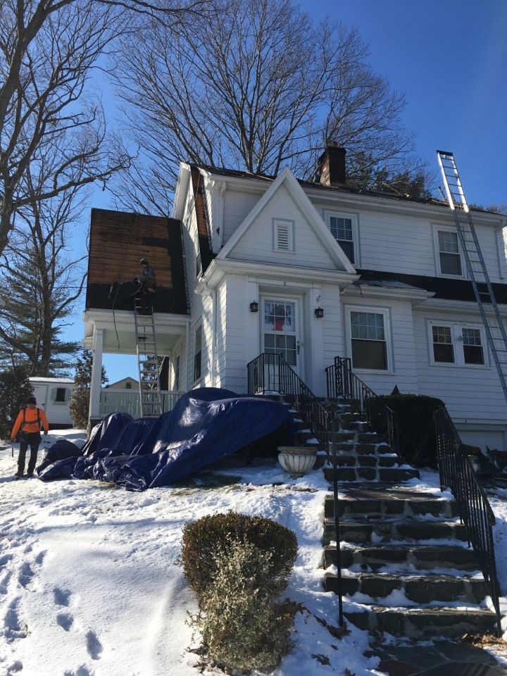 Lynn, MA - Stripping and roofing single family using Atlas pinnacle pristine shingles. Lynn, MA - Stripping and roofing single family using Atlas pinnacle pristine shingles.