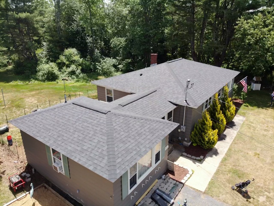 Barre, MA - Owens Corning Oakridge Onyx Black Barre, MA - Owens Corning Oakridge Onyx Black