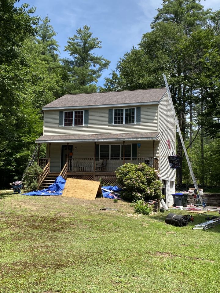 Templeton, MA - Finished up installing Owens Corning Oakridge shingles on this home in Baldwinville, MA. Templeton, MA - Finished up installing Owens Corning Oakridge shingles on this home in Baldwinville, MA.