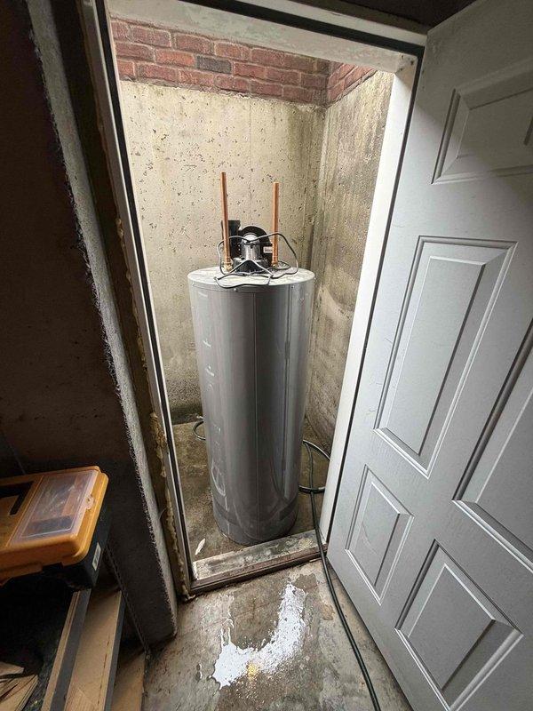 Successfully installed a new 50-gallon A.O. Smith power vent water heater, complete with all necessary plumbing connections including copper supply lines and PVC venting. Installed expansion tank and verified proper operation of unit. Work completed under permit #2601-001367.
