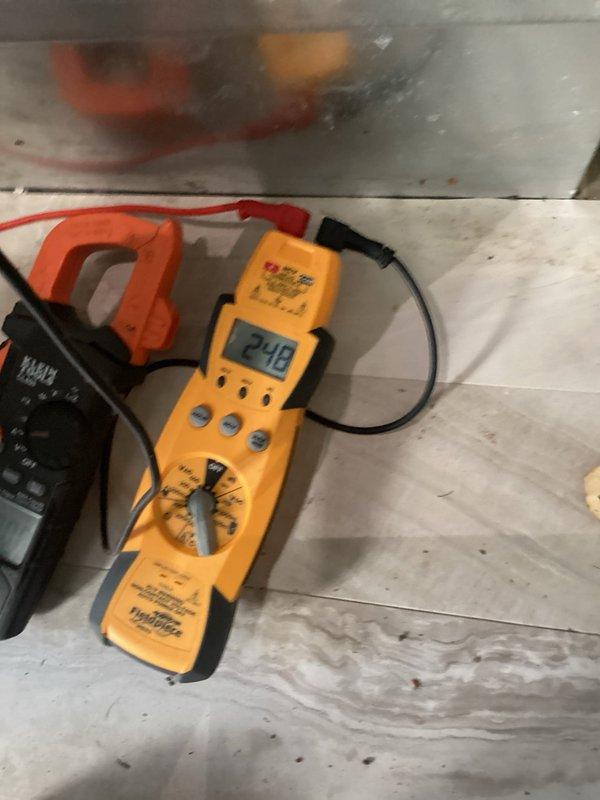 Performed scheduled platinum level maintenance on 1-year-old HVAC system, replacing 20x20x5 filter as per maintenance agreement. Conducted electrical diagnostic testing with clamp meter, recording 21.8A current draw within manufacturer specifications. Inspected copper coils and evaporator assembly, which showed normal operational condition with no significant degradation or airflow restrictions.