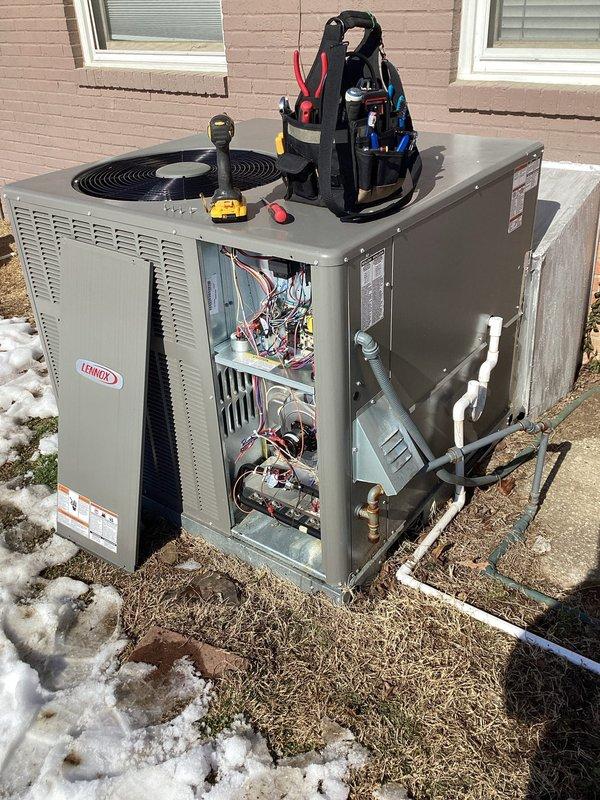 Completed scheduled second annual maintenance visit on 6-year-old HVAC system. Replaced 20x20x5 filters, inspected Lennox outdoor unit including internal components and electrical connections, and verified proper operation of Honeywell digital thermostat. System is functioning correctly; customer advised that service agreement renewal is due.