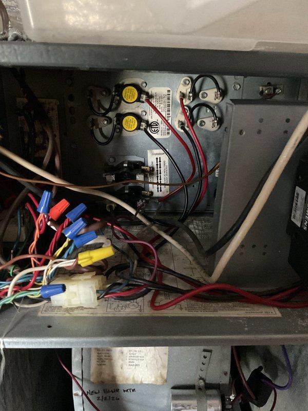 Performed scheduled monthly maintenance on 18-year-old HVAC system. Inspected electrical control panel components including capacitors and wiring connections, noting normal condition with no visible damage. Replaced 16x20x1 filter and verified proper electrical connections in outdoor unit despite visible dust accumulation and minor corrosion on housing.