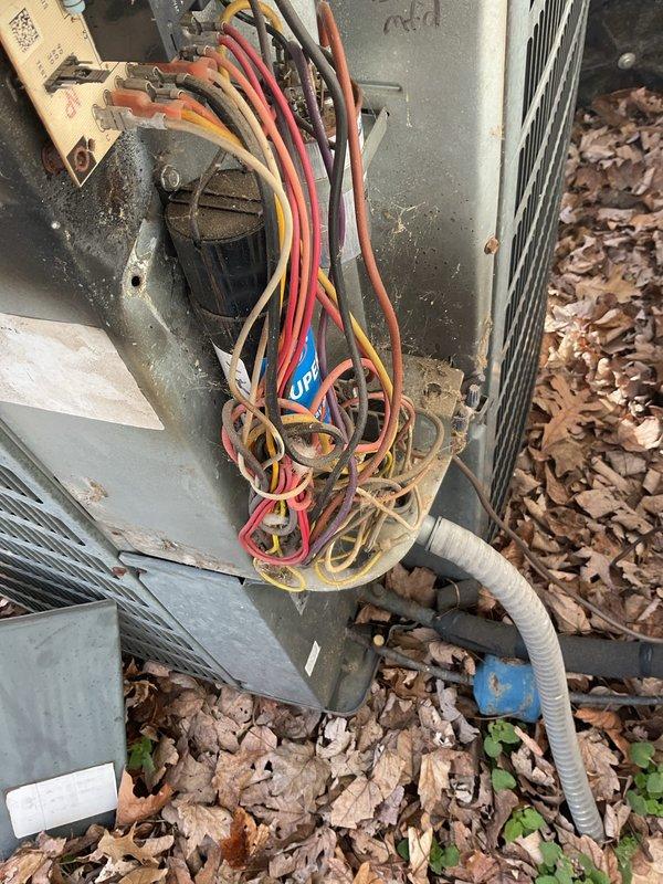 Performed scheduled monthly maintenance on 18-year-old HVAC system. Inspected electrical control panel components including capacitors and wiring connections, noting normal condition with no visible damage. Replaced 16x20x1 filter and verified proper electrical connections in outdoor unit despite visible dust accumulation and minor corrosion on housing.