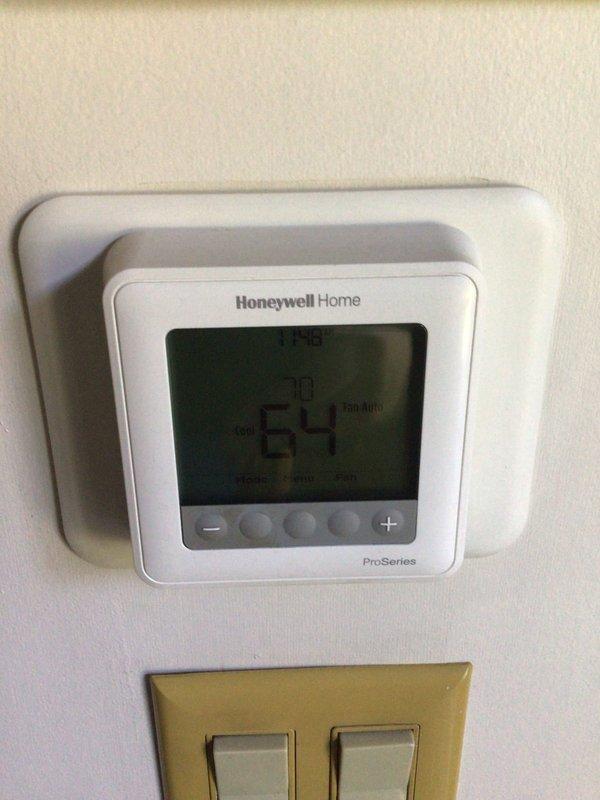 Completed planned HVAC maintenance including replacement of 16x20x4 air filter and polarized media filter. System has been in service for 3 years and customer was advised to renew maintenance agreement for continued optimal performance.