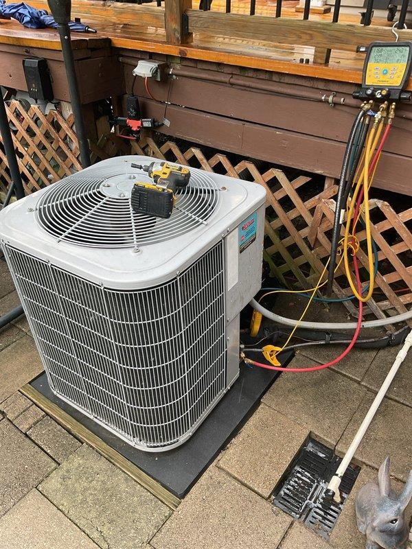 Responded to customer complaint of loud noise from outdoor condensing unit on 12-year-old residential HVAC system. Performed diagnostic evaluation of condenser operation and connected manifold gauge set to measure refrigerant pressures and assess system performance. Conducted visual and operational inspection of outdoor unit components to identify source of abnormal noise during runtime.