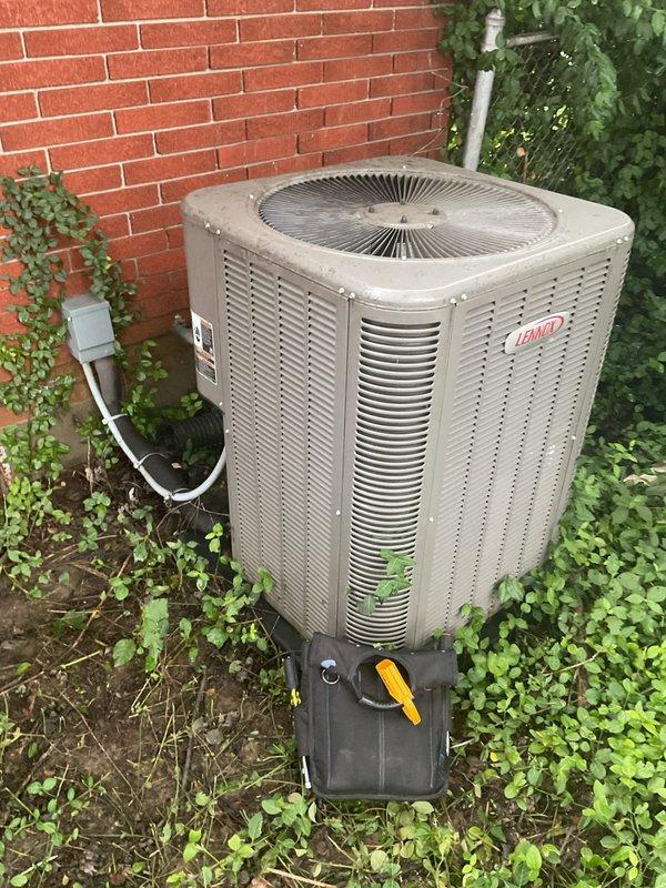 Completed planned HVAC maintenance tune-up on Lennox outdoor condensing unit. Performed standard preventive maintenance procedures including system inspection, temperature measurements, and operational testing to ensure proper equipment function and efficiency.