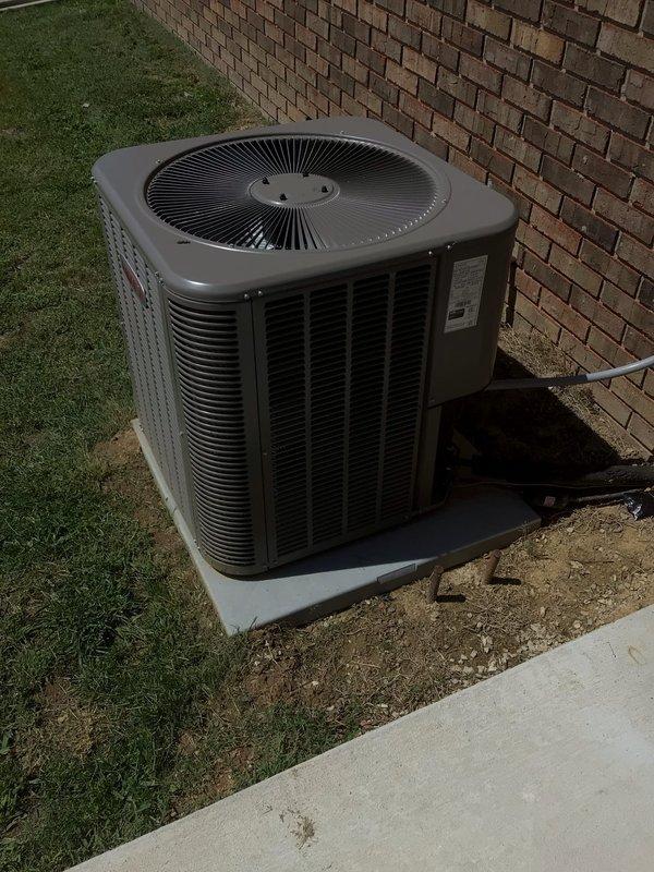 Completed annual second visit Gold Level planned maintenance on 2-year-old HVAC system. Performed comprehensive inspection of outdoor condenser unit and verified operational status of all components including fan motor, compressor, and refrigerant levels. Documented equipment condition through photographic records of both the outdoor condensing unit and 30-gallon A.O. Smith natural gas water heater. Customer requires 16x25x5 filter size and is due for service plan renewal.